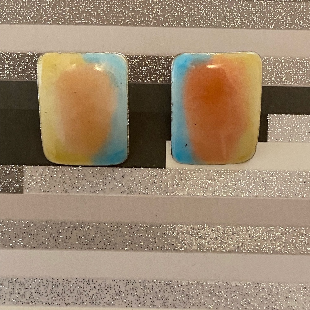 Vtg Y2K earrings 🖤 - Picture 2 of 4